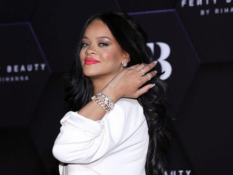 Fenty Beauty : comment le maquillage a fait de Rihanna une milliardaire