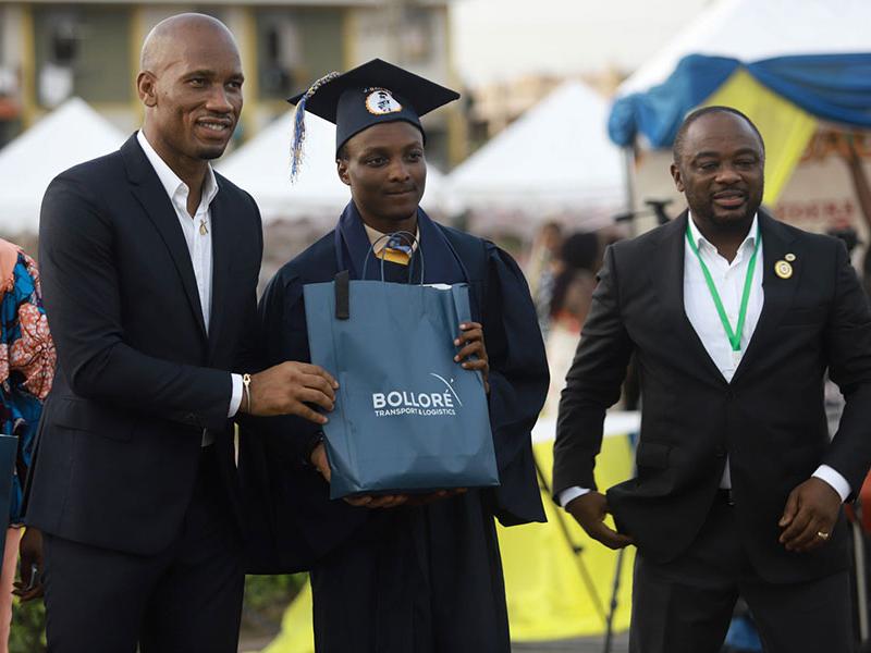 Éducation : Abidjan terminal distingue les meilleurs bacheliers de la commune de Port-Bouët