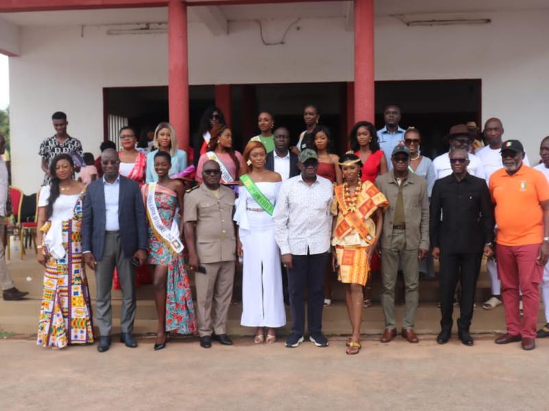 DIMBOKRO/ 5 millions de francs CFA pour récompenser Diako Nassita en présence de Marlène Kouassi-Kani 