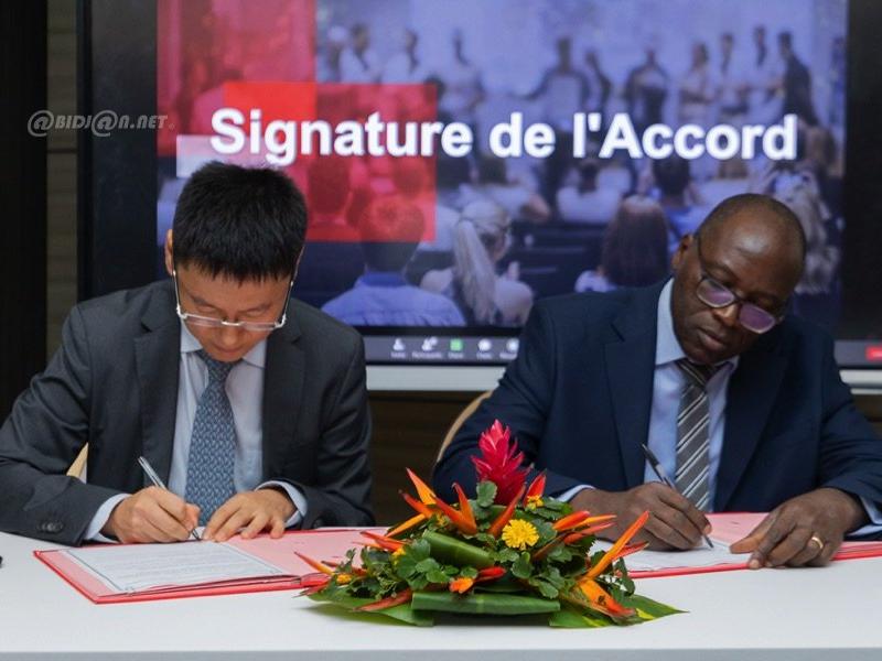 Huawei signe un partenariat révolutionnaire avec des institutions ivoiriennes pour renforcer les opportunités d'emploi dans le secteur des TIC