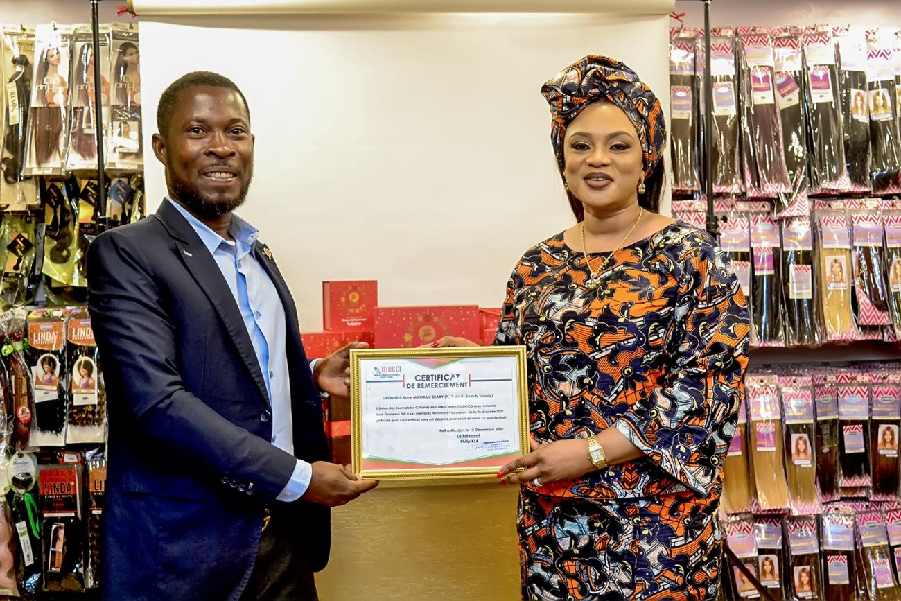 Diaby Mariam encourage les femmes journalistes culturelles à l’entreprenariat.