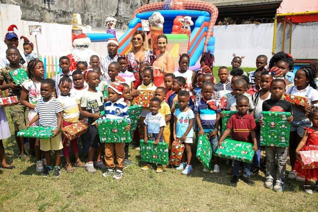 Noël 2022 Nina Bley prend l’engagement de « scolariser à vie 4 enfants de deux défunts journalistes culturels »  