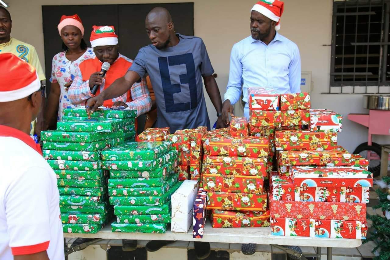 Noël 2022 Nina Bley prend l’engagement de « scolariser à vie 4 enfants de deux défunts journalistes culturels »  