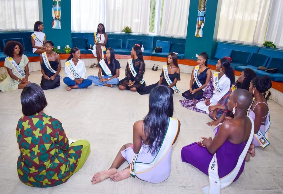 La LONACI met en avant le développement personnel des finalistes de Miss CI lors d'une journée de détente.