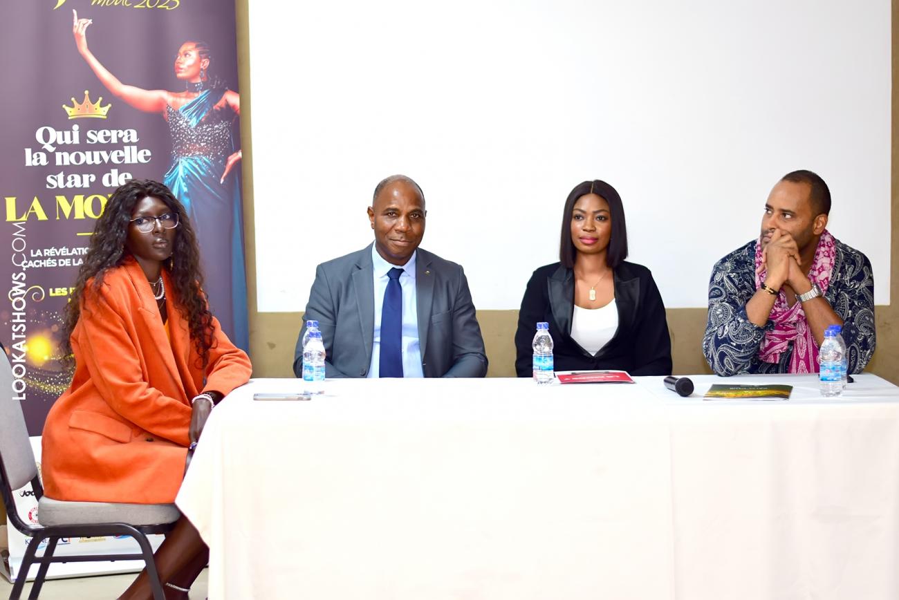 Vitrine Mode By Marie-flore Oka