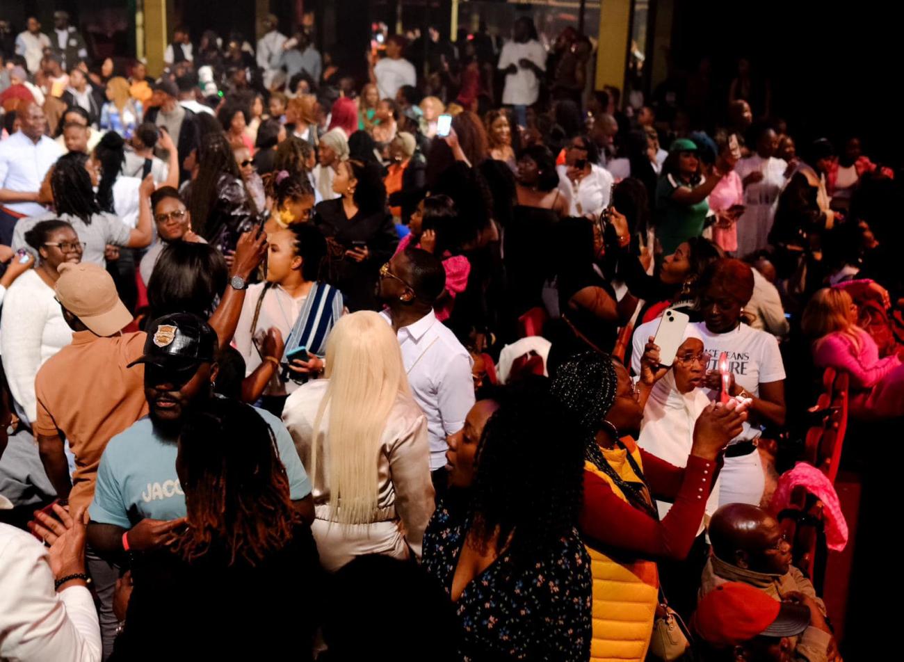 Roselyne Layo au Casino de paris