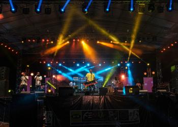 PRESTATION D’ARIEL SHENEY AU FEMUA 13