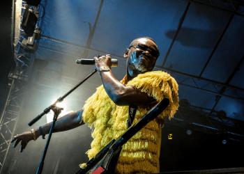 PRESTATION D’ARIEL SHENEY AU FEMUA 13