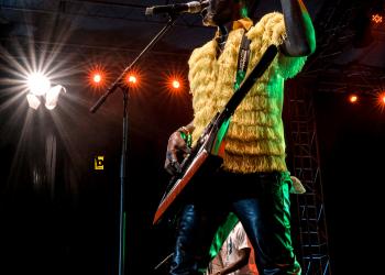 PRESTATION D’ARIEL SHENEY AU FEMUA 13